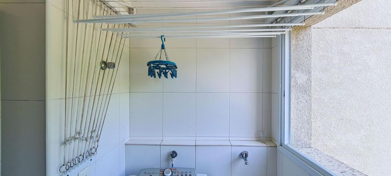 Apto Com Garagem E Lavanderia Em Frente A Praia Γκουαρούχα Εξωτερικό φωτογραφία