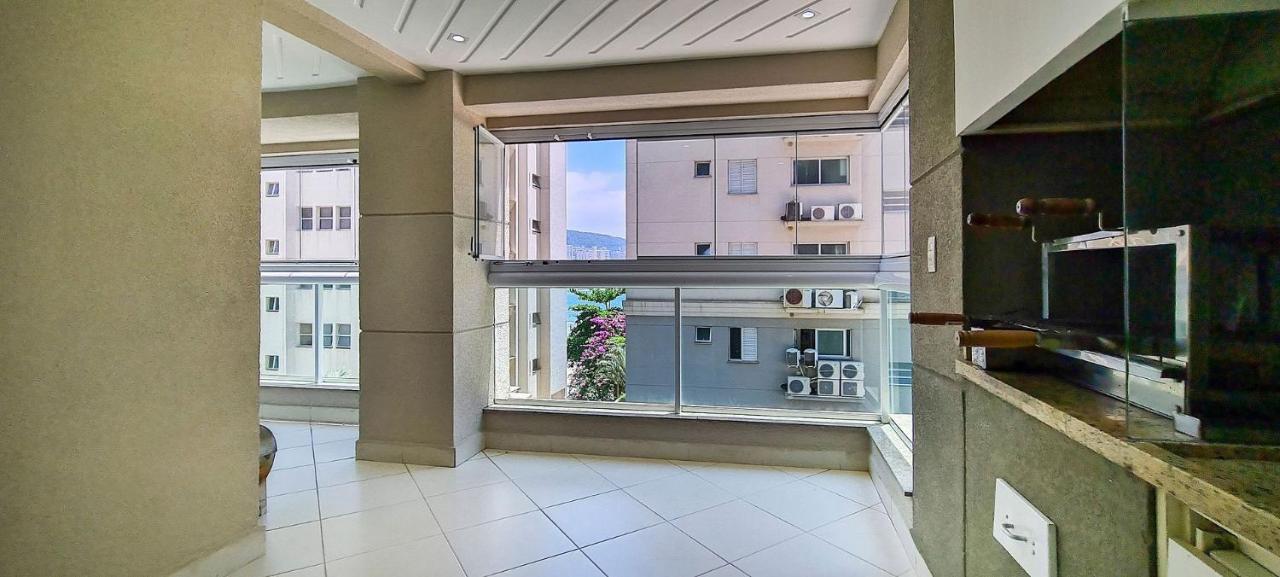 Apto Com Garagem E Lavanderia Em Frente A Praia Γκουαρούχα Εξωτερικό φωτογραφία