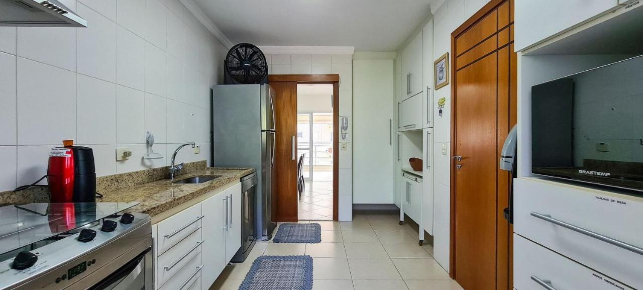 Apto Com Garagem E Lavanderia Em Frente A Praia Γκουαρούχα Εξωτερικό φωτογραφία